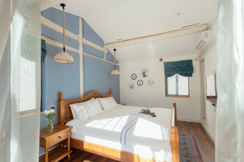 3 cottages of deer inn