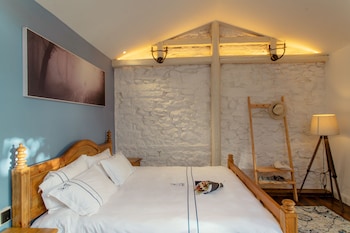 3 cottages of deer inn