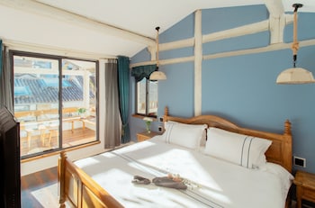 3 cottages of deer inn