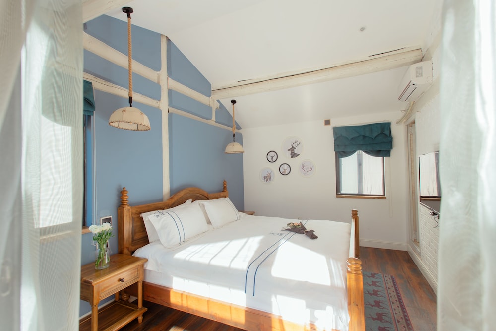 3 cottages of deer inn