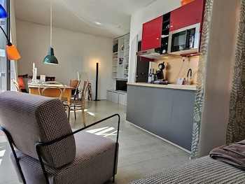 blue wall bnb business apartments