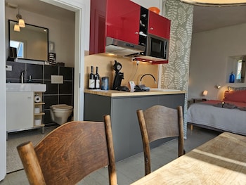 blue wall bnb business apartments