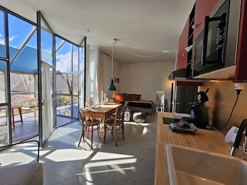 blue wall bnb business apartments
