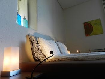 blue wall bnb business apartments
