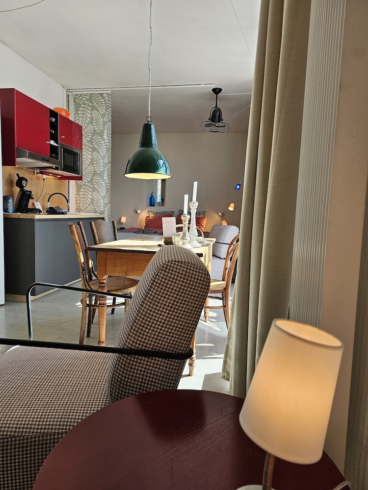 blue wall bnb business apartments