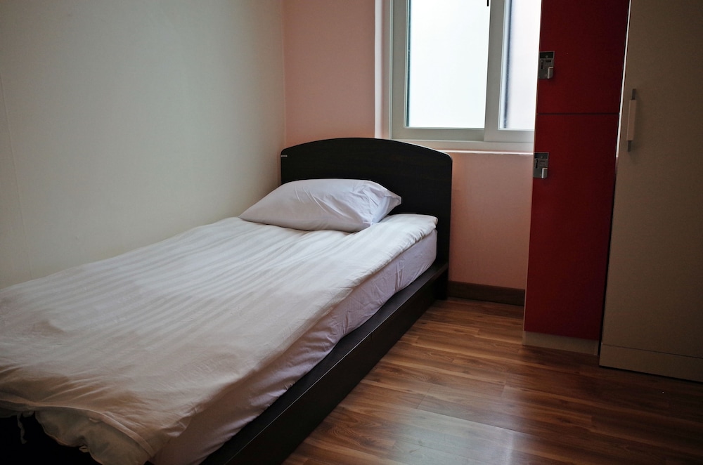 yakorea hostel gangnam