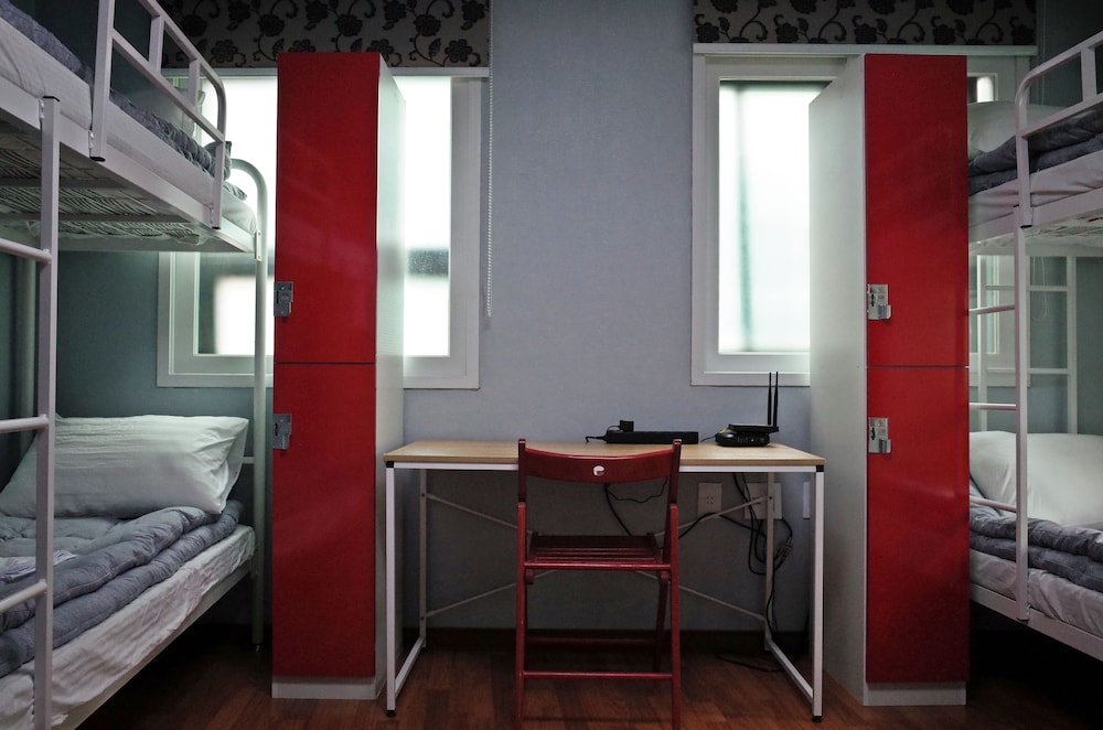 yakorea hostel gangnam