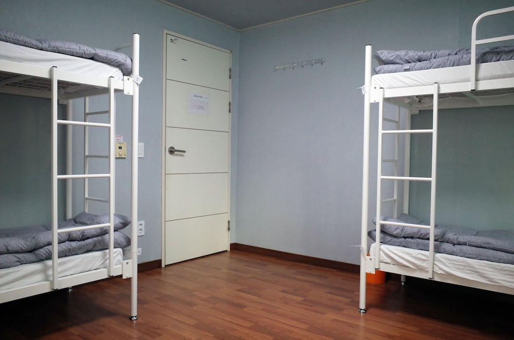 yakorea hostel gangnam