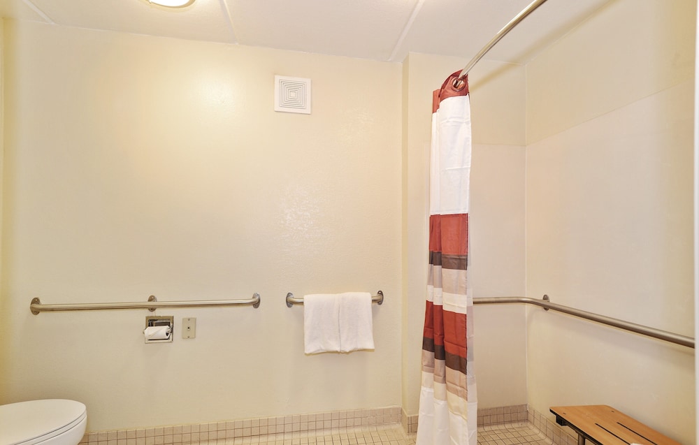 red roof inn albany airport