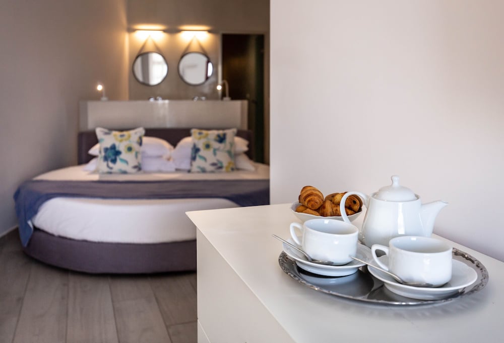 mar n mar crown hotel suites