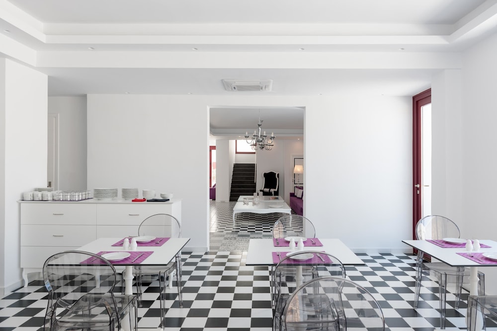 mar n mar crown hotel suites