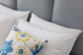 mar n mar crown hotel suites