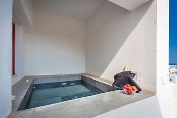 mar n mar crown hotel suites