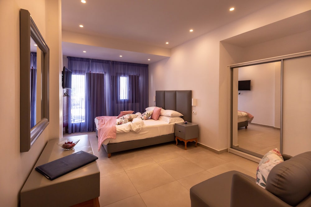 mar n mar crown hotel suites