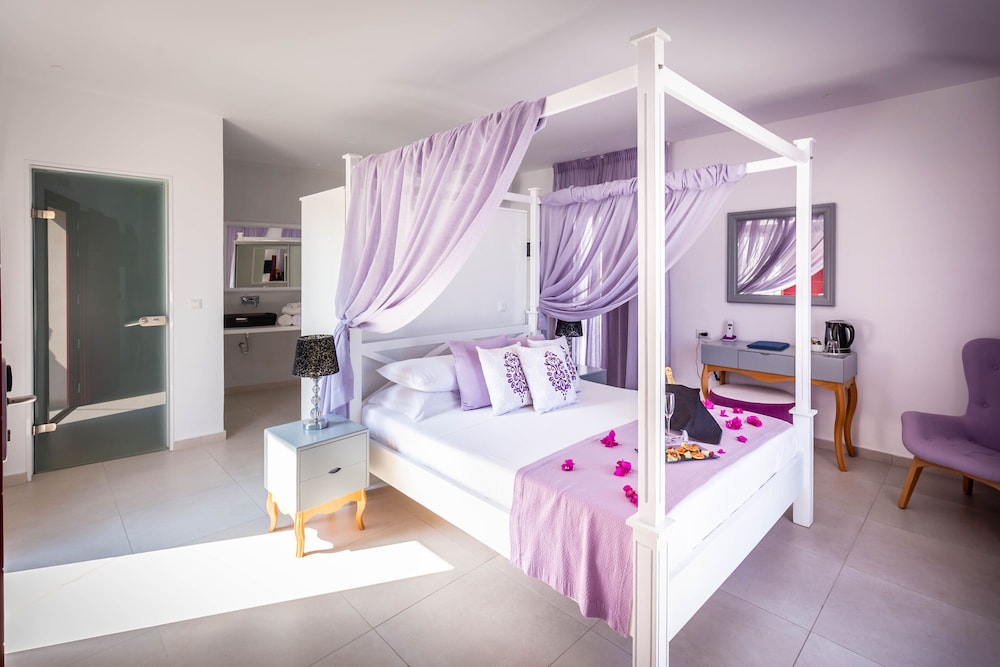 mar n mar crown hotel suites