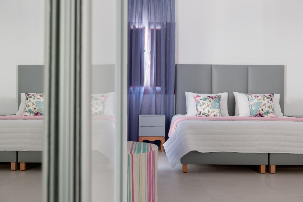 mar n mar crown hotel suites