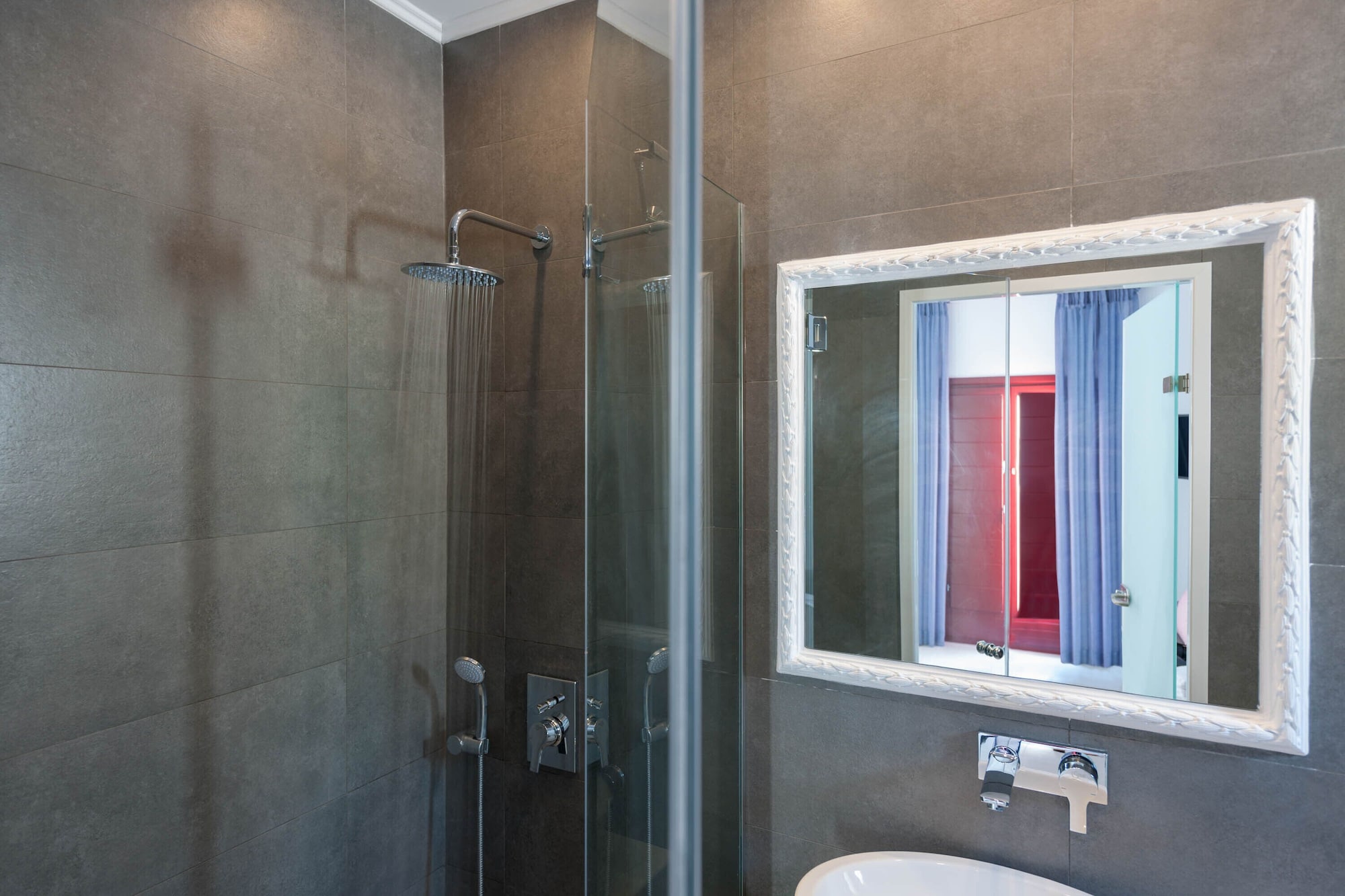 mar n mar crown hotel suites