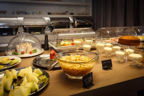 mar n mar crown hotel suites