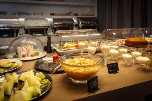 mar n mar crown hotel suites