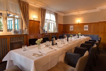 zeller hotel restaurant