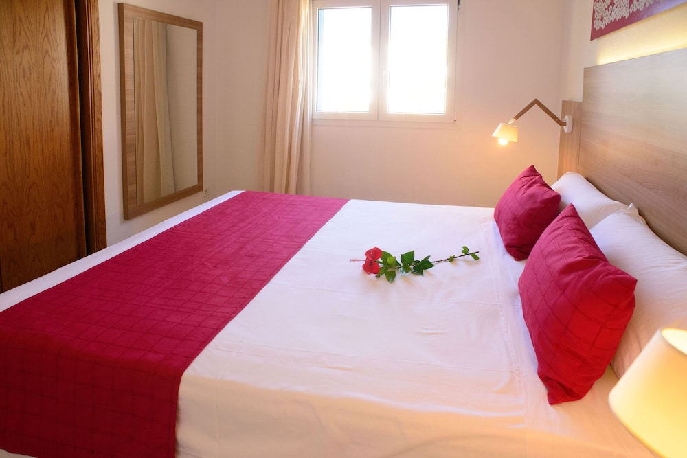 cala llenya resort ibiza