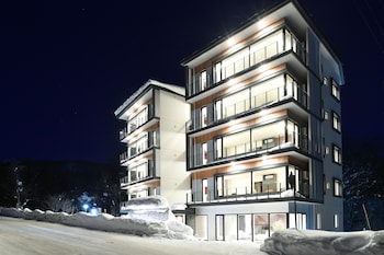 mountainside hakuba