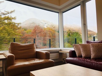mountainside hakuba