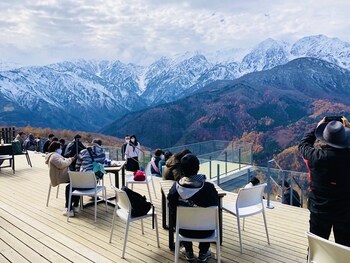 mountainside hakuba