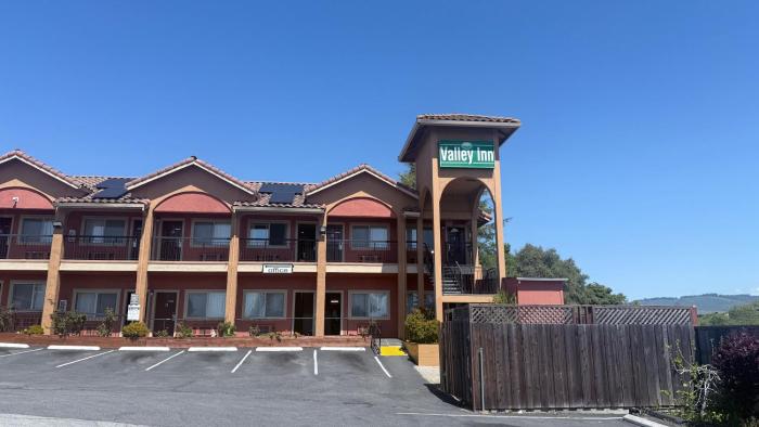 valley inn