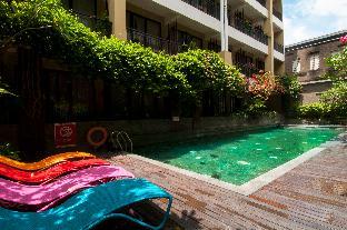 100 sunset hotel