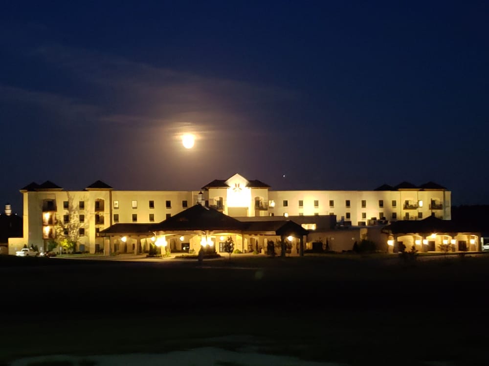 shangri la resort