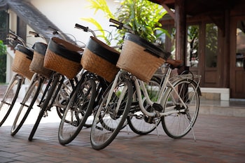 parasol blanc luang prabang