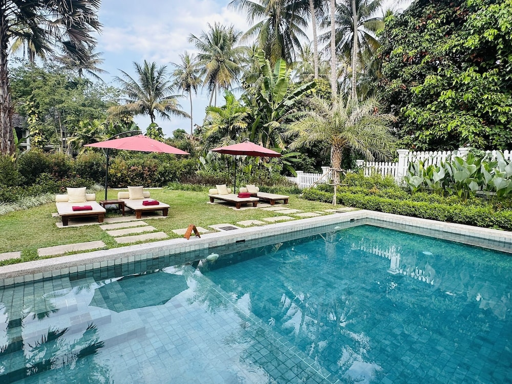 parasol blanc luang prabang