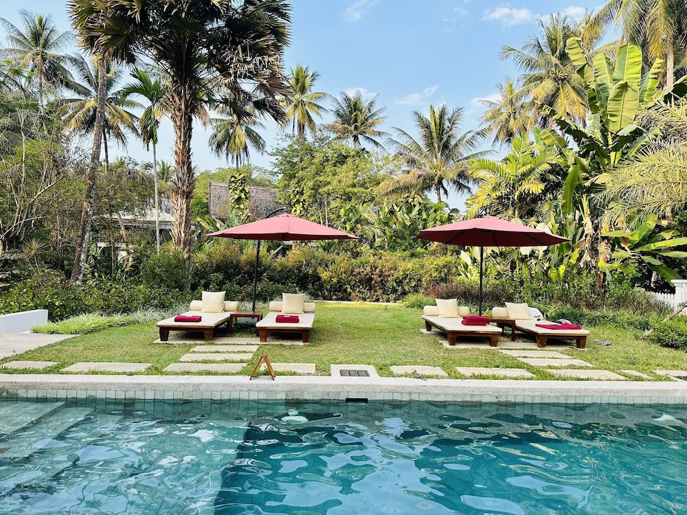 parasol blanc luang prabang