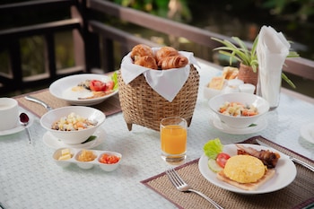 parasol blanc luang prabang
