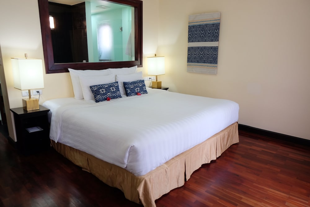 parasol blanc luang prabang