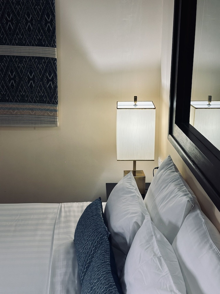 parasol blanc luang prabang