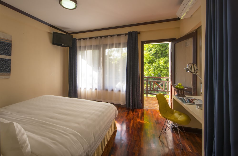 parasol blanc luang prabang