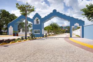 Courtyard By Marriott Cancun Airport,Blvd. Luis Donaldo Colosio, Km. 12.5,4 star
