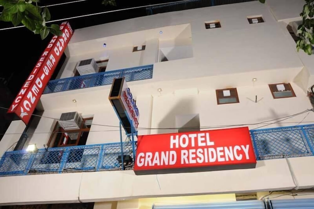 Hotel Grand Residency