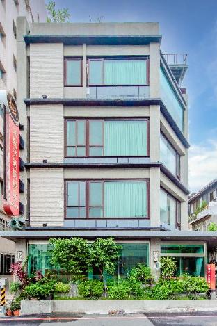 lightness hotel