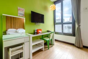 lightness hotel