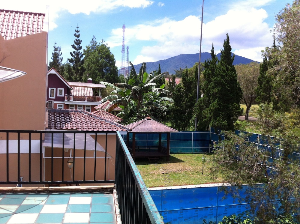 villa bukit danau lot 13