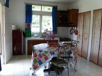 villa bukit danau lot 13