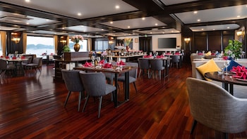 rosa cruise halong