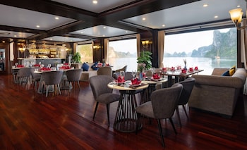 rosa cruise halong