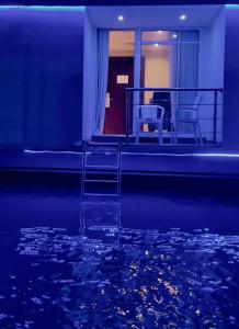 c hotel