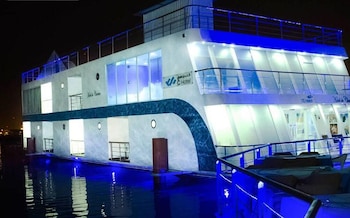 C Hotel,,3 star