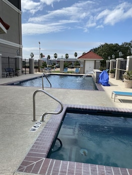 quality inn and suites