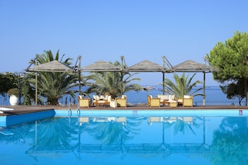 kamari beach hotel